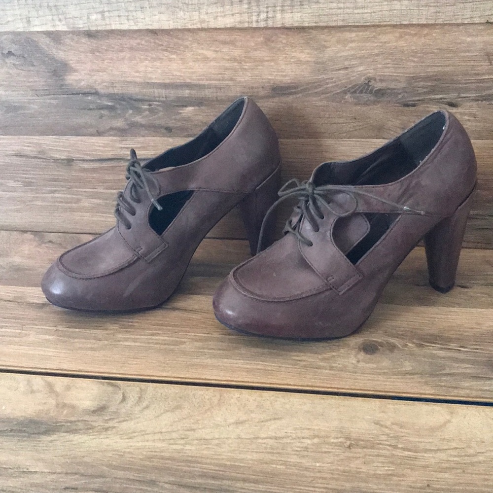 Oxford Heels